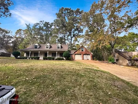 212 Haddon Cir, Brandon, MS 39047