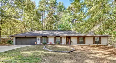 212 Magnolia Trl, Brandon, MS 39047