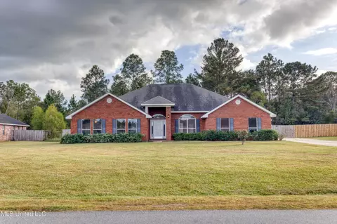 10335 Maple Cv, Ocean Springs, MS 39565