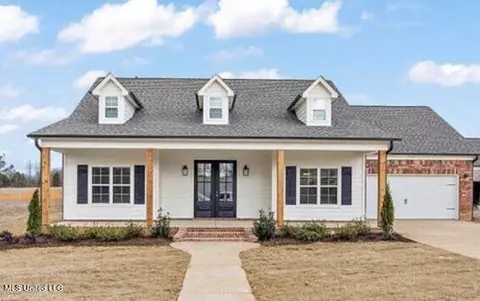 7468 Crosswinds Blvd, Hernando, MS 38632