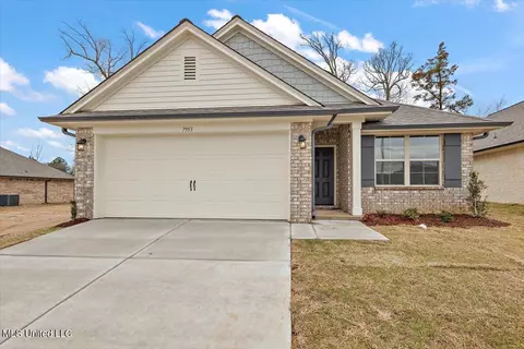 7953 Gardendale Dr, Olive Branch, MS 38654