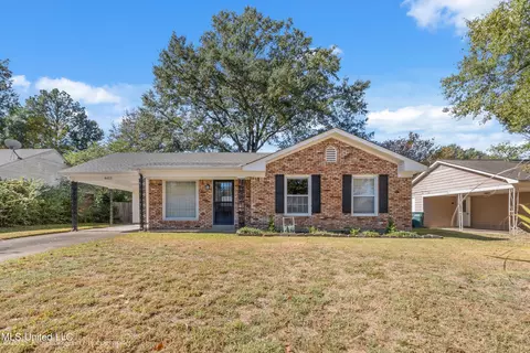 8413 Cedarcrest Dr, Southaven, MS 38671