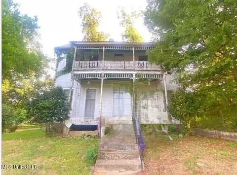 512 Jackson St, Port Gibson, MS 39150