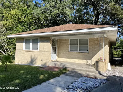 312 Santini St, Biloxi, MS 39530