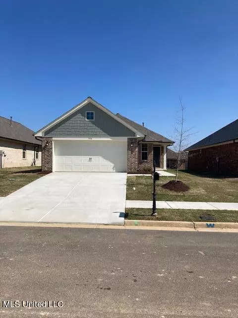 7936 Gardendale Dr, Olive Branch, MS 38654