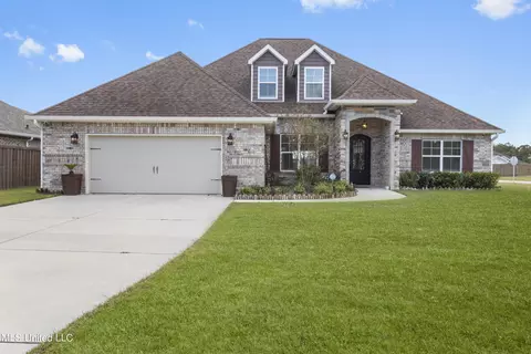 2950 Juliette Dr, Ocean Springs, MS 39564