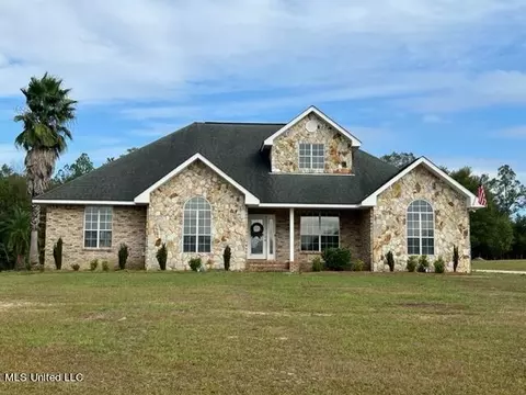 8334 Ridgewood Rd, Kiln, MS 39556