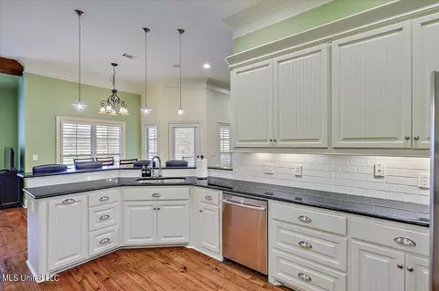 809 Willow Grande Circle Cir, Brandon, MS 39047 photo 8