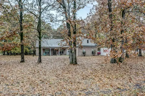 312 Tina Dr, Holly Springs, MS 38635