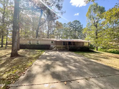 112 Rosalie Ave, Florence, MS 39073