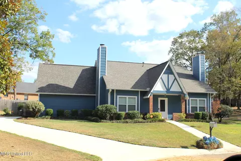 104 Oak Cir, Clinton, MS 39056