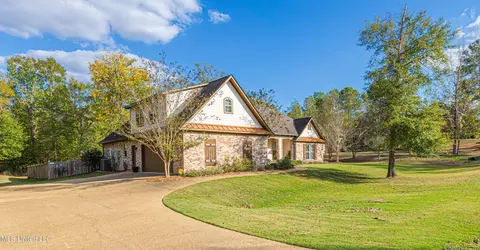 198 Bridlewood Dr, Brandon, MS 39047