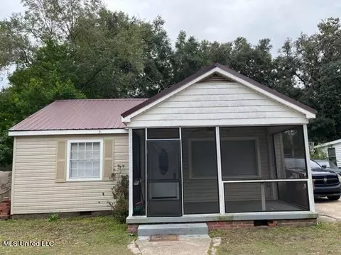 1487 Guice Pl, Biloxi, MS 39530