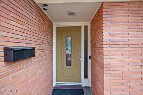5825 Orchard View Dr, Jackson, MS 39211 photo 4