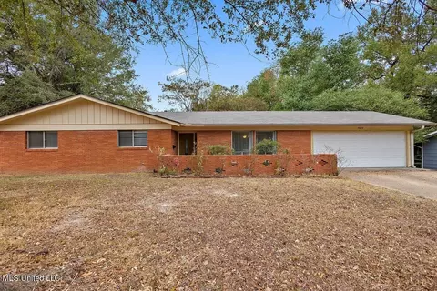 5825 Orchard View Dr, Jackson, MS 39211 photo 2