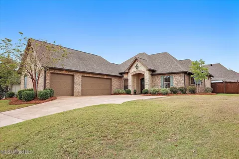 905 Topaz Ct, Flowood, MS 39232 photo 2