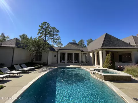 918 Montrose Dr, Ridgeland, MS 39157