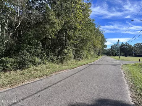Martin Street, Moss Point, MS 39563 photo 4