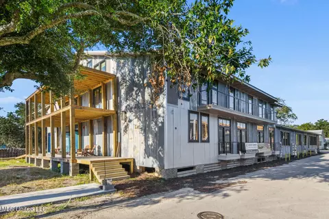 301 S Toulme St #106, Bay Saint Louis, MS 39520