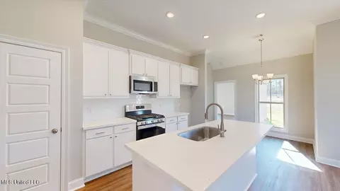 403 Butternut Dr, Canton, MS 39046 photo 9