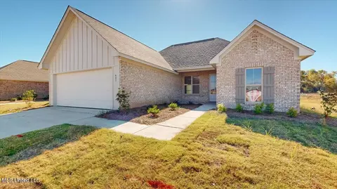 403 Butternut Dr, Canton, MS 39046 photo 2