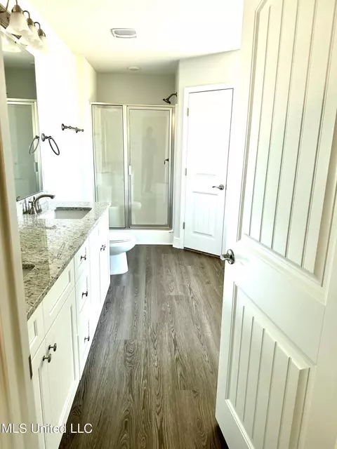 Bath - 13936 Ruby Ln, Biloxi, MS 39532 photo 1 of 17