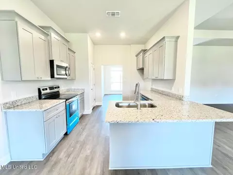 Kitchen - 13936 Ruby Ln, Biloxi, MS 39532 photo 5 of 6