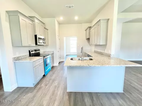 Kitchen - 13936 Ruby Ln, Biloxi, MS 39532 photo 2 of 6