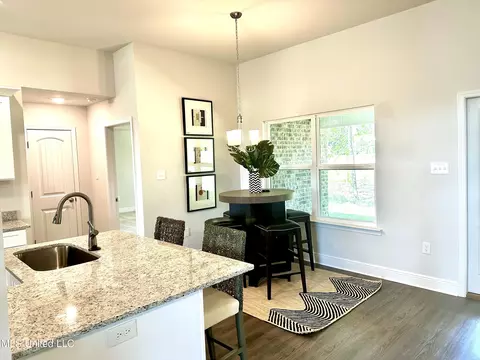 Living - 13936 Ruby Ln, Biloxi, MS 39532 photo 3 of 15