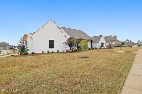 119 Hampton Trl, Madison, MS 39110 photo 3