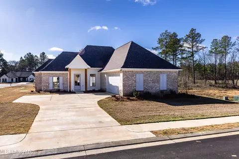 101 Springs Xing, Madison, MS 39110
