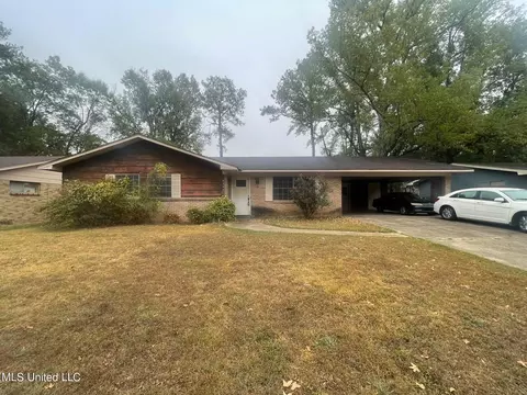 5366 Cedar Park Dr, Jackson, MS 39206