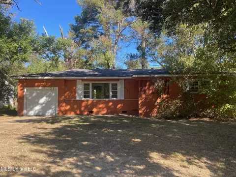 518 N Park Dr, Jackson, MS 39206