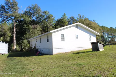 113 Cecil Havard Rd, Lucedale, MS 39452 photo 4
