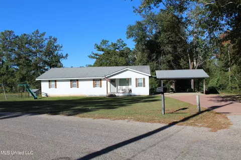 113 Cecil Havard Rd, Lucedale, MS 39452 photo 2