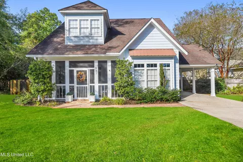 827 Tegarden Rd, Gulfport, MS 39507