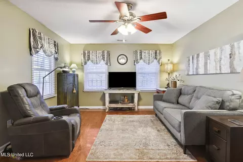 114 Central Ave, Long Beach, MS 39560 photo 4