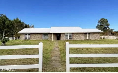 7044 Road 134, Bay Saint Louis, MS 39520