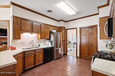 5918 Kristen Dr, Jackson, MS 39211 photo 15
