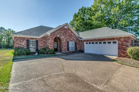 351 Bay Cv, Richland, MS 39218