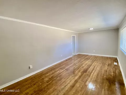 625 Forest Ave, Jackson, MS 39206 photo 2