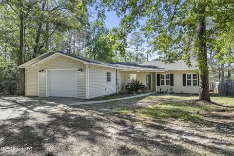 2637 Windward Dr, Gautier, MS 39553