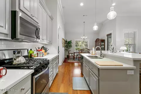 260 Falls Xing, Madison, MS 39110 photo 14