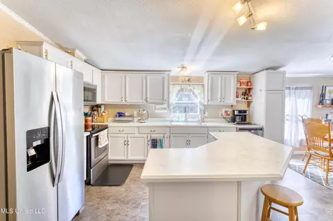 48 Barton Rd, Wiggins, MS 39577 photo 10