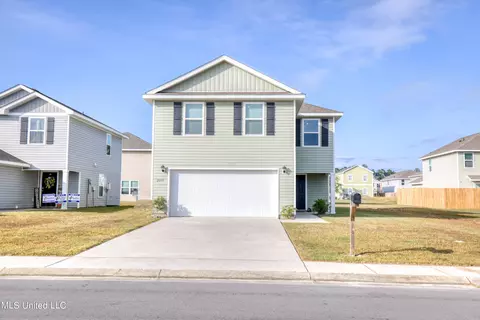 2009 Beauvoir St, Ocean Springs, MS 39564