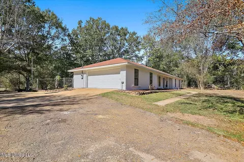 183 Shenandoah Dr, Florence, MS 39073 photo 5