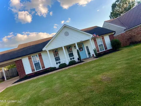 10167 Williford Dr, Olive Branch, MS 38654