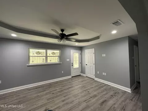 714 A Mitchell St, Picayune, MS 39466 photo 2