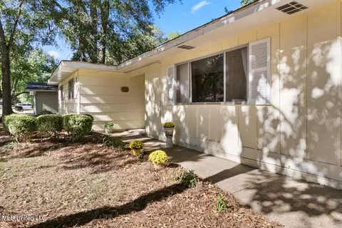 152 Southbrook Dr, Jackson, MS 39211 photo 3