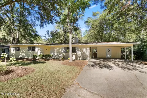 152 Southbrook Dr, Jackson, MS 39211